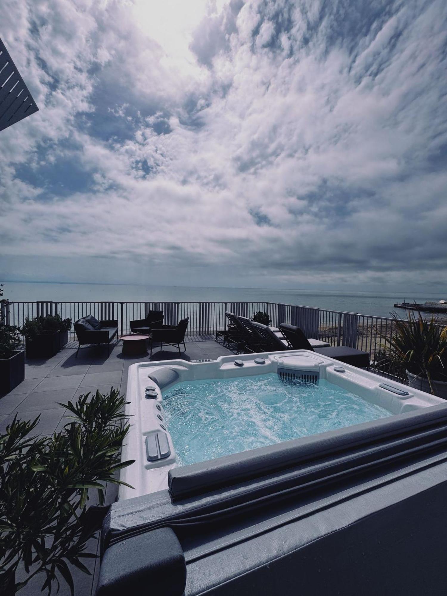 Diva Hotel Lignano - Adults Only Lignano Sabbiadoro Exterior photo